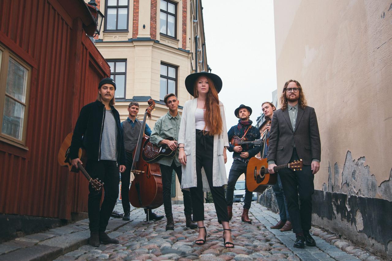 Sofia & The Steel String Pickers