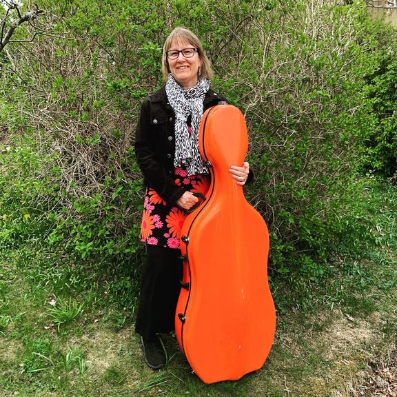 Charlotta Carlsson, cellist